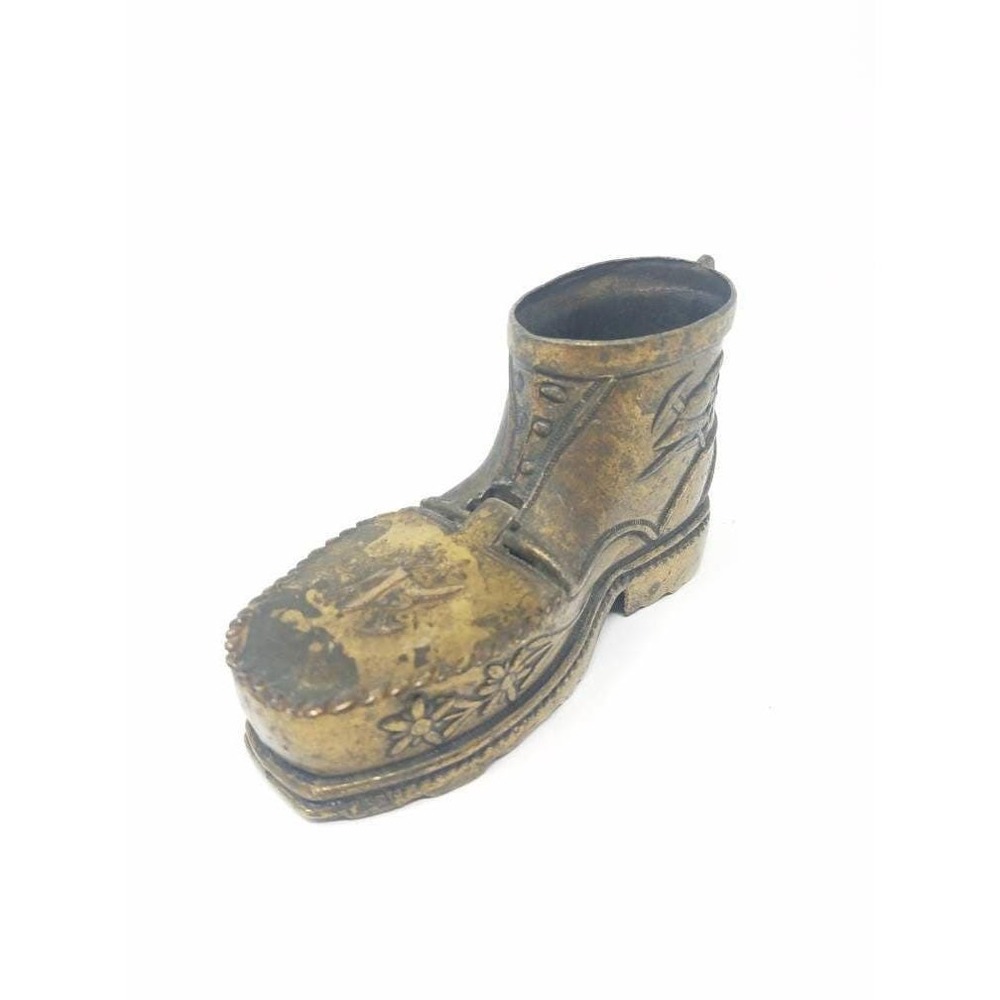 Vtg cigarette holder brass boot ashtray Tobaccana collector whimsigoth eclectic